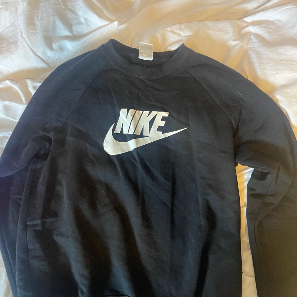 Nike Men's Black Crewneck Sweater